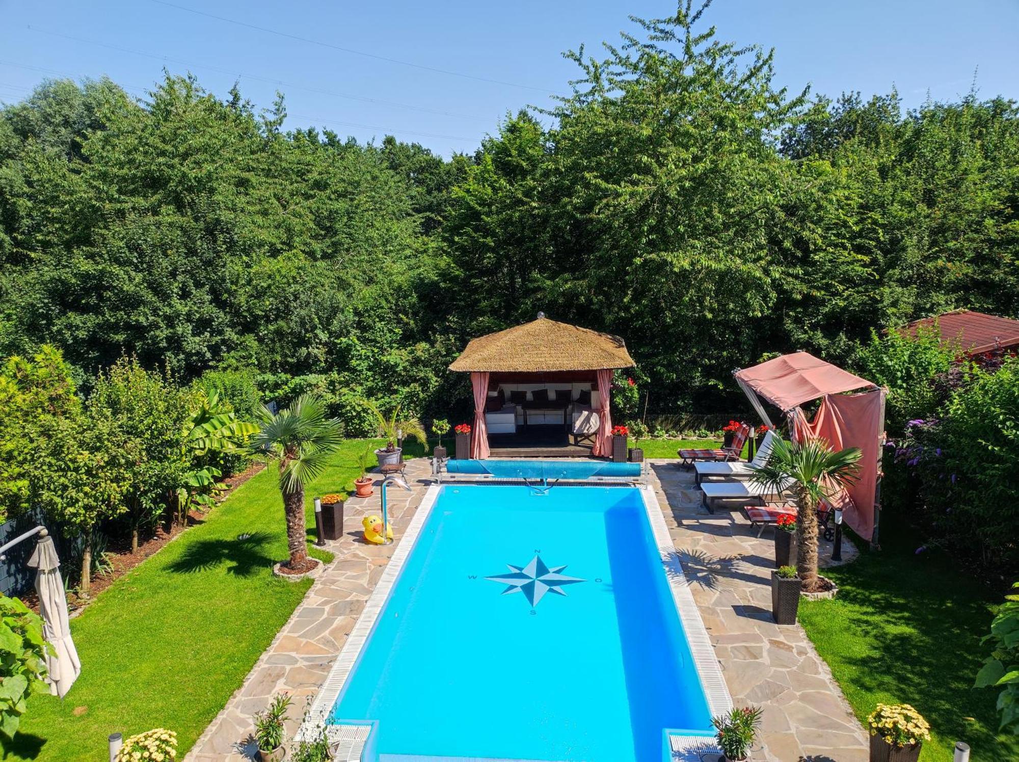 Ferienwohnung "Sanssouci", Muelheim Selbeck Mülheim an der Ruhr Exterior foto